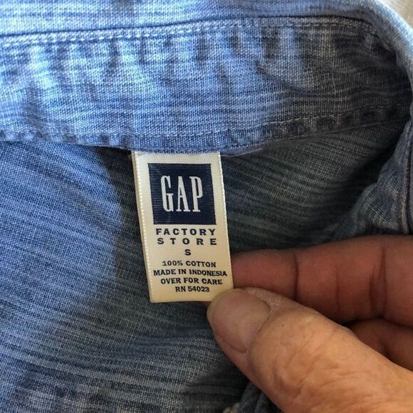 Gap Factory Short Sleeve Denim Shirt Size L EUC - Picture 3 of 5